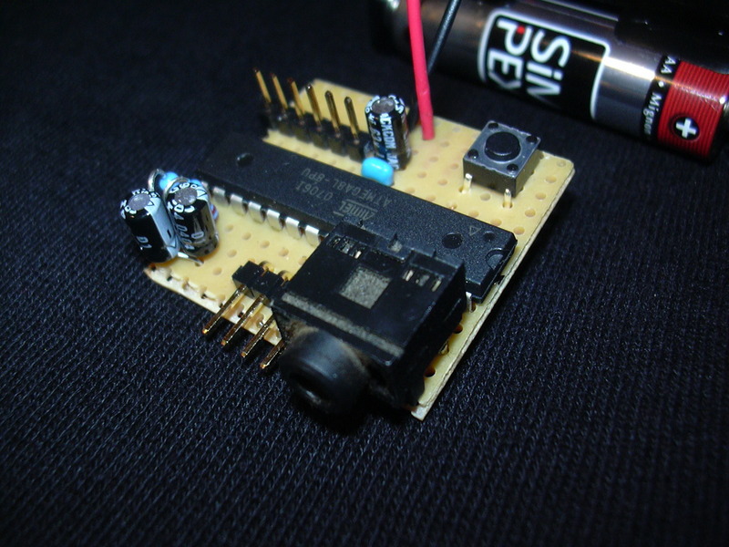Wireless Temperature and Humidity Sensor with USB
