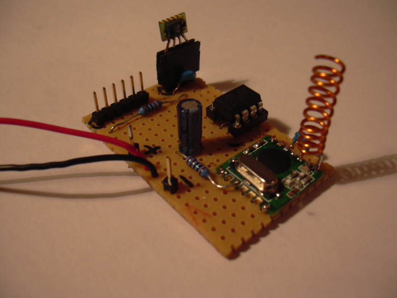 Wireless Temperature and Humidity Sensor with USB